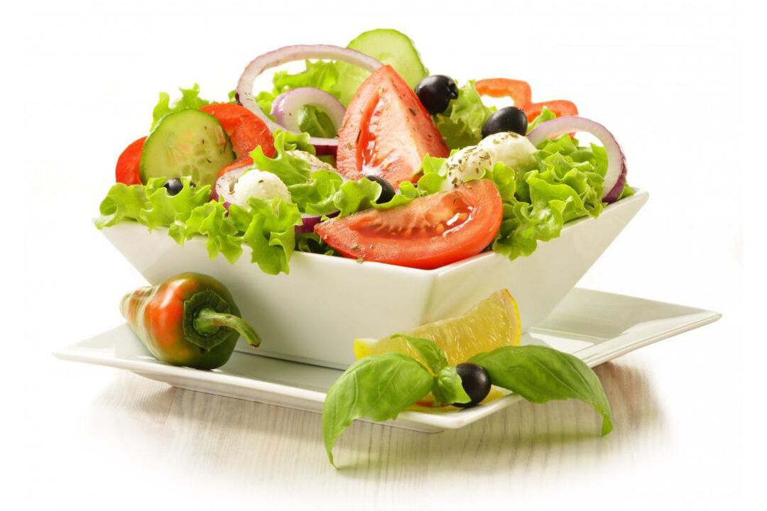 Nei giorni vegetali di una dieta chimica, puoi preparare deliziose insalate