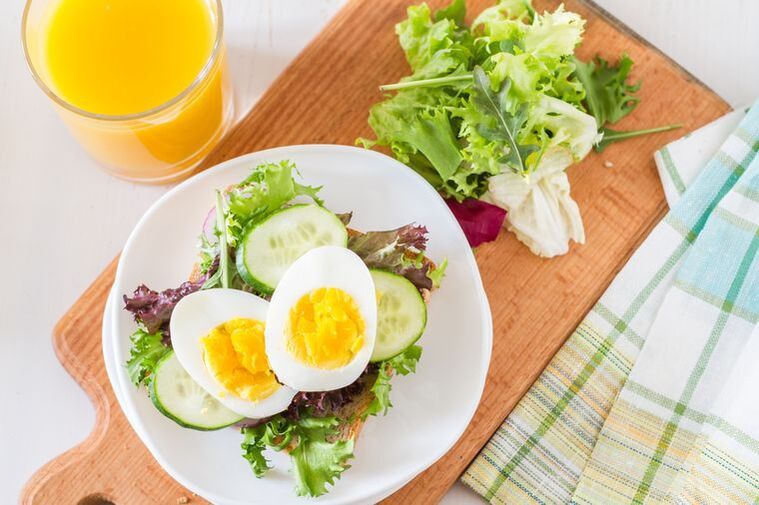 Insalata di cetrioli e uova sode